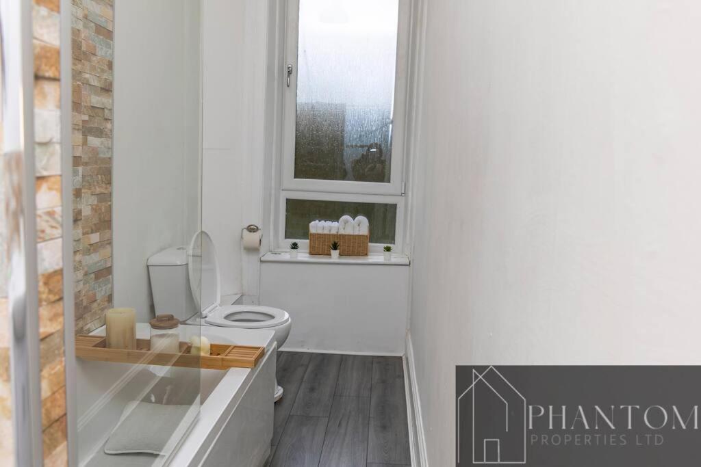 Complex Suite Glasgow Luaran gambar